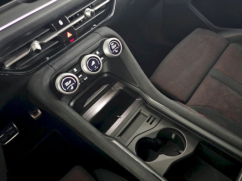 Škoda Kodiaq (2025) 2.0TSi 195kW 4x4 RS WEBASTO TA - fotka 26 z 35