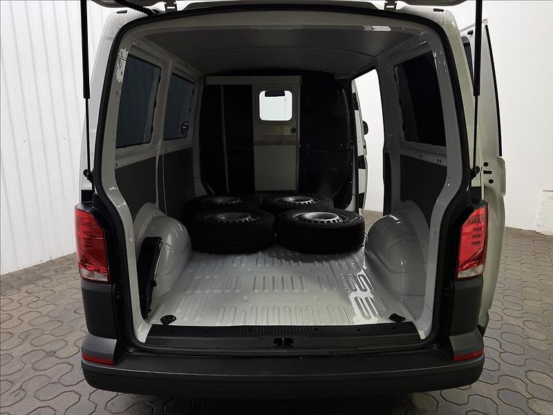 Volkswagen Transporter 2.0TDI 110kW DSG KOMBI 1M - fotka 29 z 39