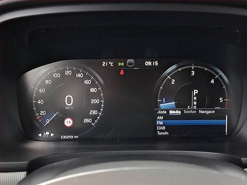 Volvo V90 (2019) D5 AWD, 4X4, Automat, Kůže - fotka 11 z 22