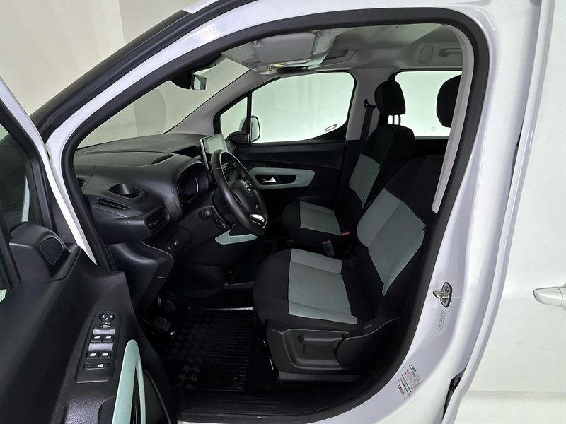 Citroën Berlingo Feel XL - fotka 7 z 26