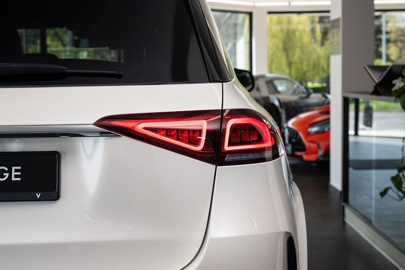 Mercedes-Benz GLE 400d 4MATIC Burmester/Vzduch/3 - fotka 22 z 22