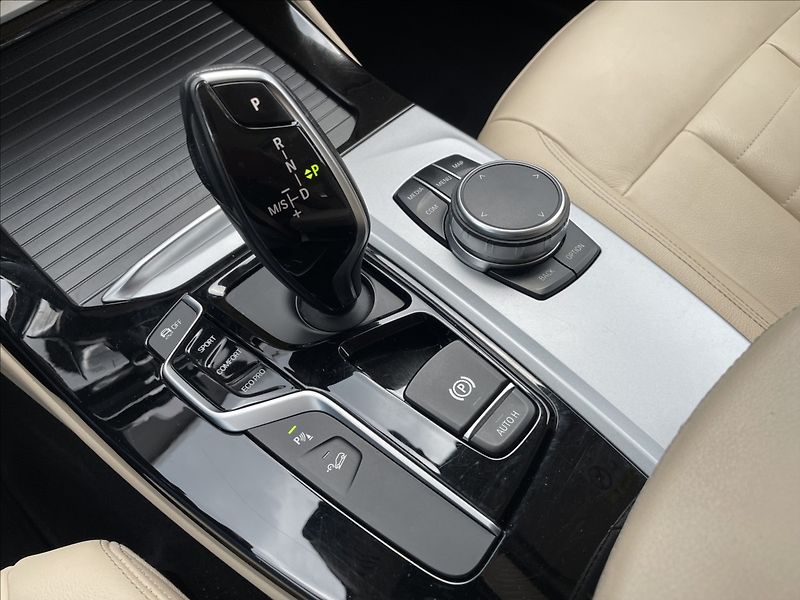 BMW X3 xDrive20d M SPORT,ČR.1.MAJ. - fotka 12 z 40