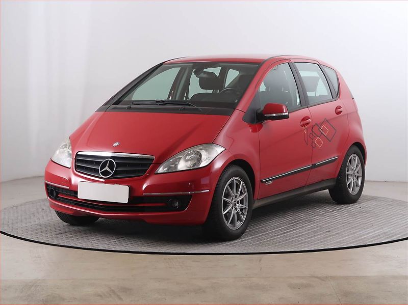 Mercedes-Benz Třídy A (2010) A 150 , Tempomat - fotka 2 z 14