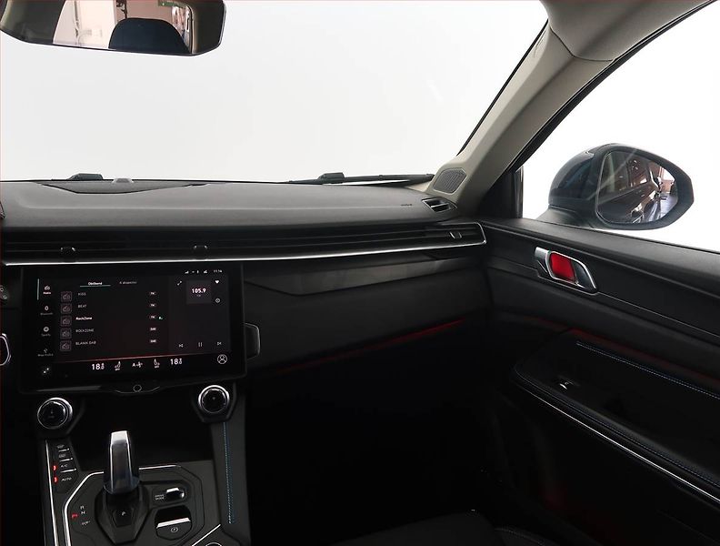 Lynk & Co 01 (2024) Plug-in Hybrid - fotka 8 z 22