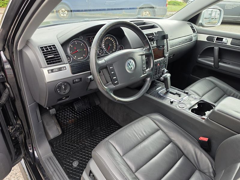 Volkswagen Touareg (2006) 3.0TDI 165Kw King Kong - fotka 8 z 26