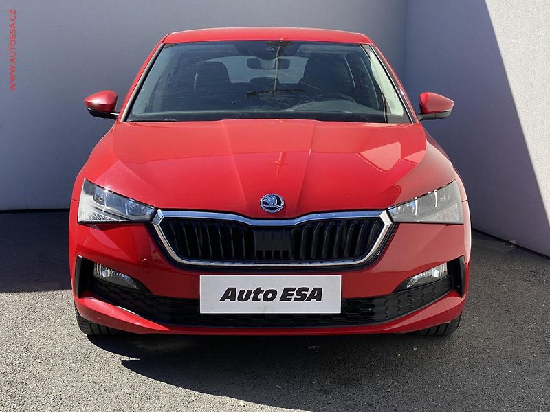 Škoda Scala (2020) 1.6 TDi, Ambition, DSG, LED - fotka 2 z 18