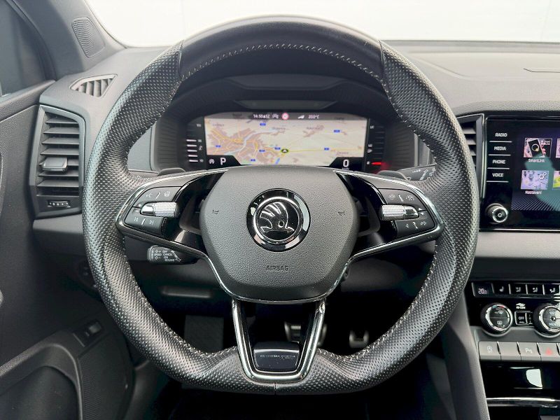 Škoda Karoq (2023) 2.0 TSI 140kW DSG SportLine - fotka 7 z 35