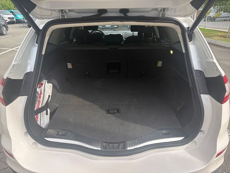 Ford Mondeo Titanium Top výbava po velkém - fotka 9 z 18