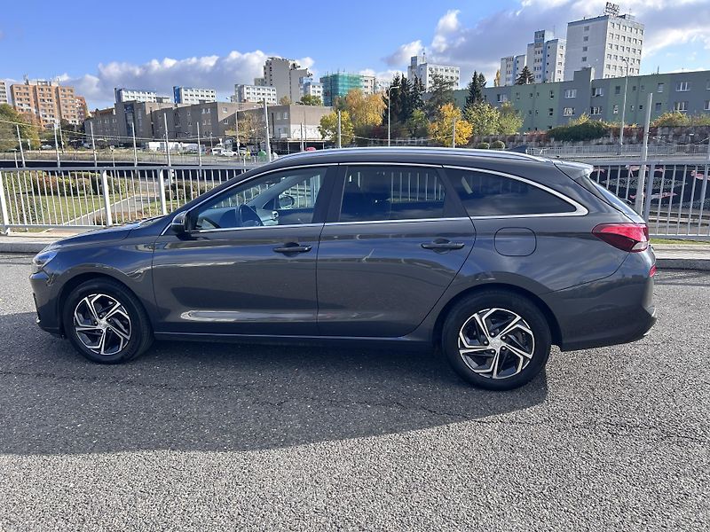 Hyundai i30 Kombi 1.6 CRDi - fotka 5 z 33