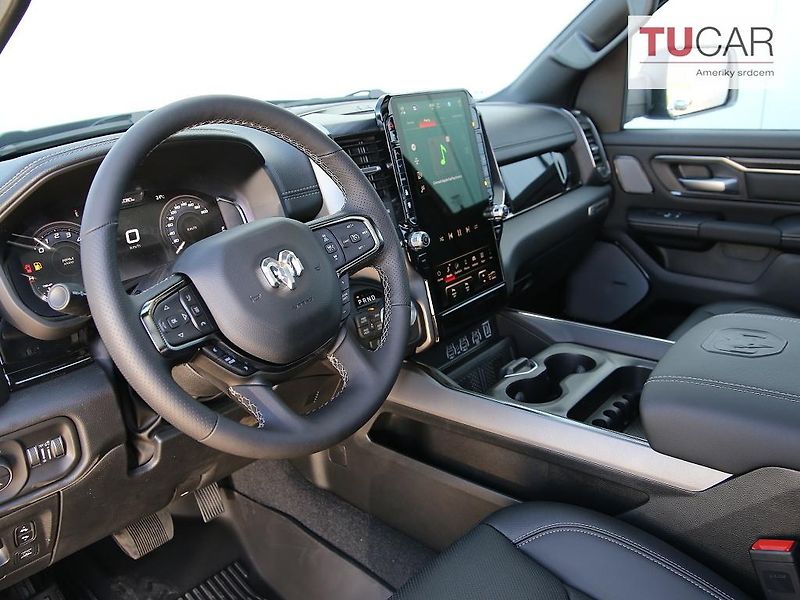 RAM 1500 (2026) Rebel 5.7 V8 Hemi 2026 - fotka 14 z 39