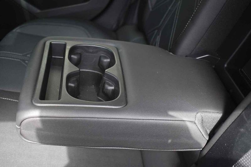 Opel Astra je dobře připraven pro dlouhé přesuny i na horších vozovkách.
