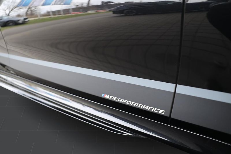 BMW Řada 3 320d xDrive Touring - fotka 21 z 27