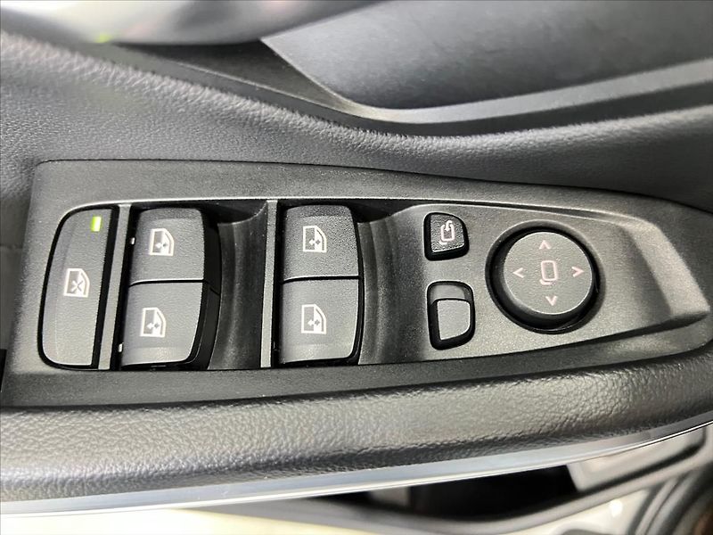 BMW Řada 3 320d xDrive M-PAKET, WEBASTO - fotka 25 z 30
