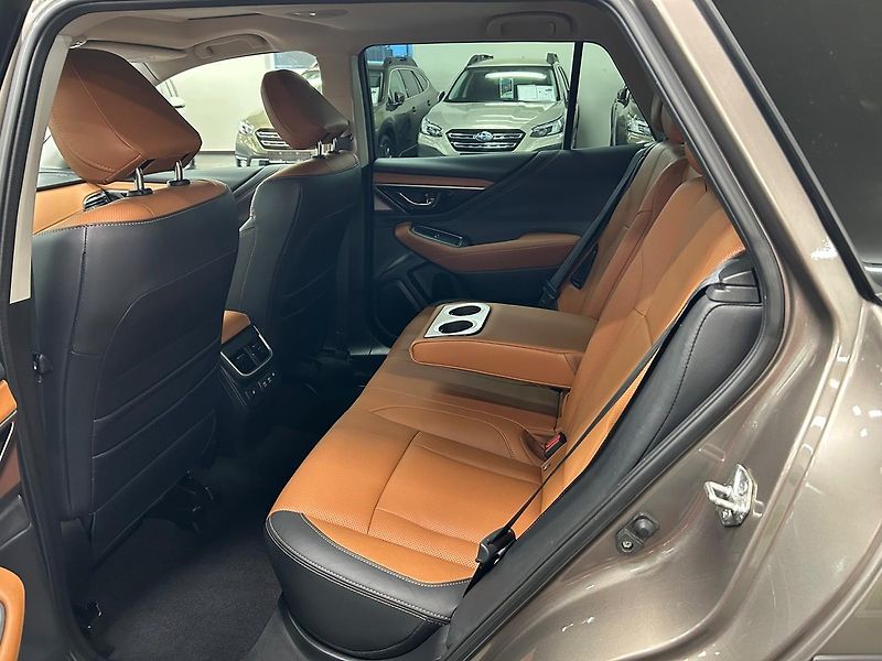 Subaru Outback (2022) 2.5 TOURING 2022 | Záruka - fotka 19 z 33
