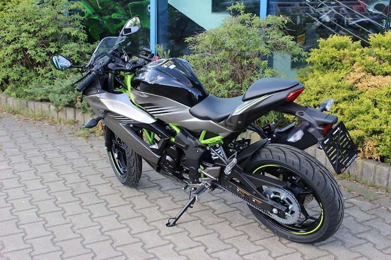 Kawasaki Ninja 125 (2026) 2026 - fotka 8 z 8