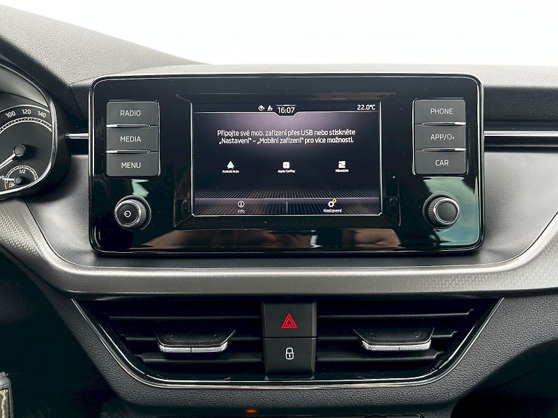 Škoda Kamiq (2021) 1.5 TSI 110kW MP6 Ambition - fotka 14 z 32