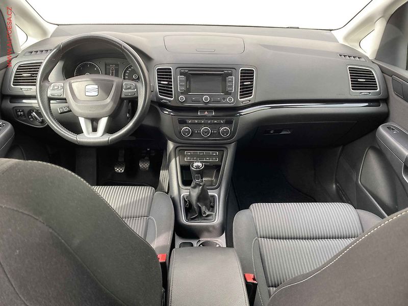 Seat Alhambra (2013) 2.0 TDi, Style, panor - fotka 8 z 22