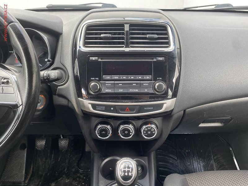 Mitsubishi ASX (2016) 1.6 MiVEC 2WD, TZ, +kola - fotka 12 z 16