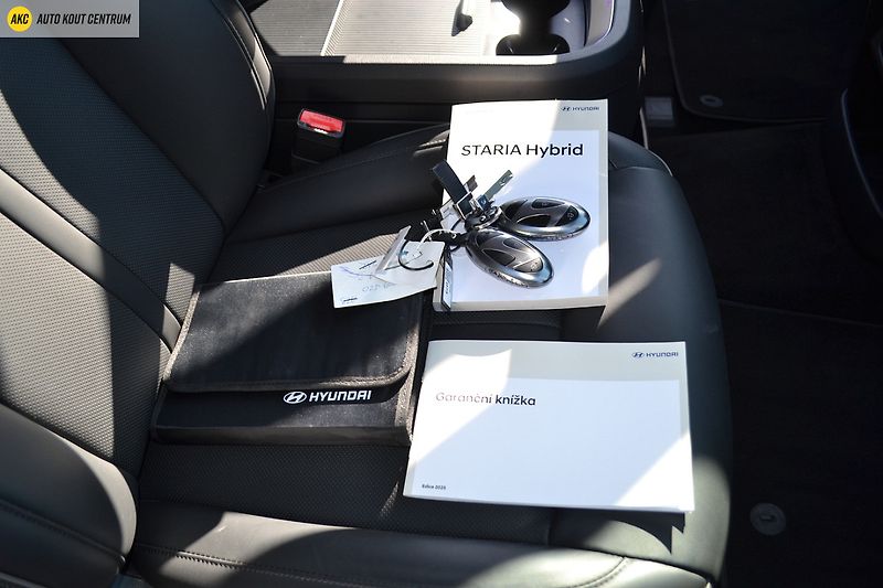 Hyundai Staria 25 HEV 7WG LUXURY - 7 MÍST PAN - fotka 78 z 82