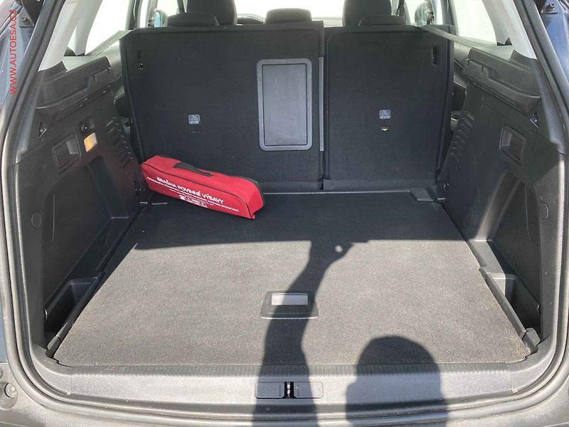 Peugeot 3008 (2018) 1.2 PT, ČR, Active - fotka 7 z 17
