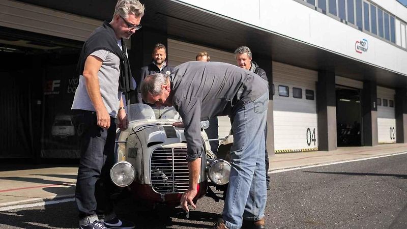 Auto má za sebou prověrku na mosteckém autodromu
