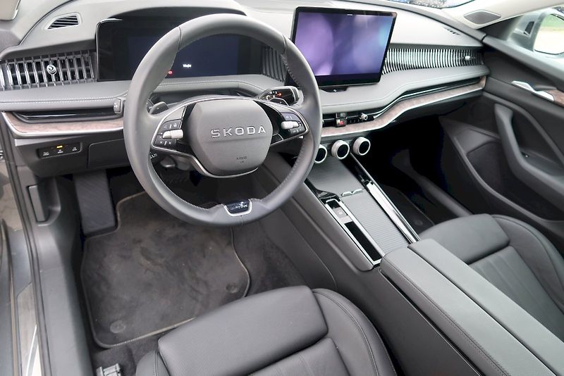 Škoda Superb (2025) L&K 2.0 TDI 142 kW 4x4 DSG - fotka 20 z 28