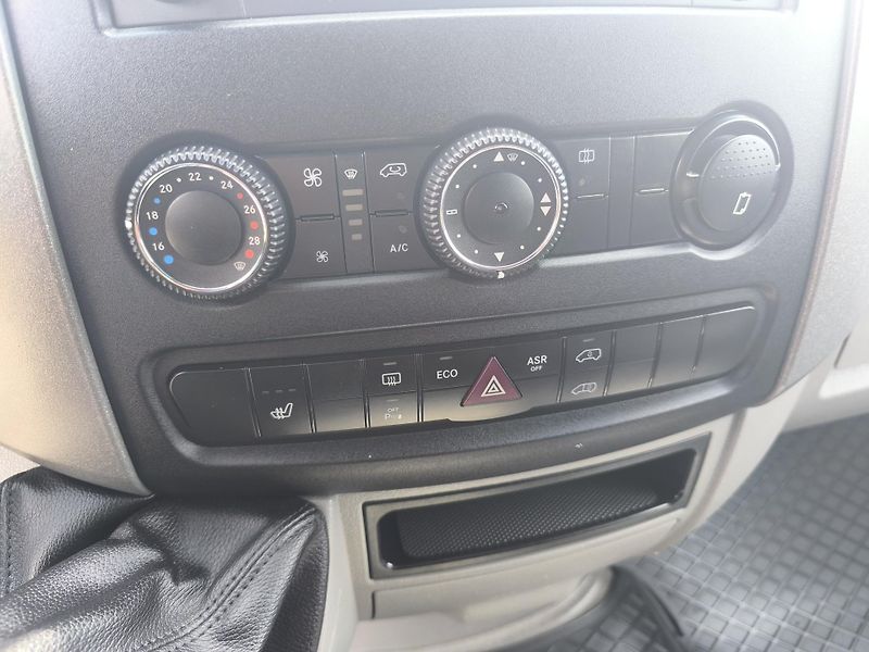Mercedes-Benz Sprinter (2015) 2.2 DOLOŽENÉ KM - fotka 27 z 30