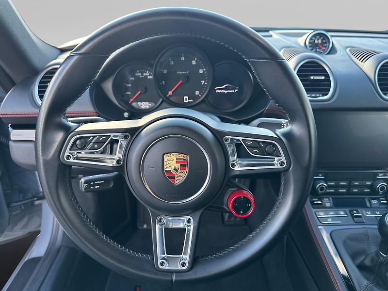 Porsche Cayman T - fotka 16 z 28