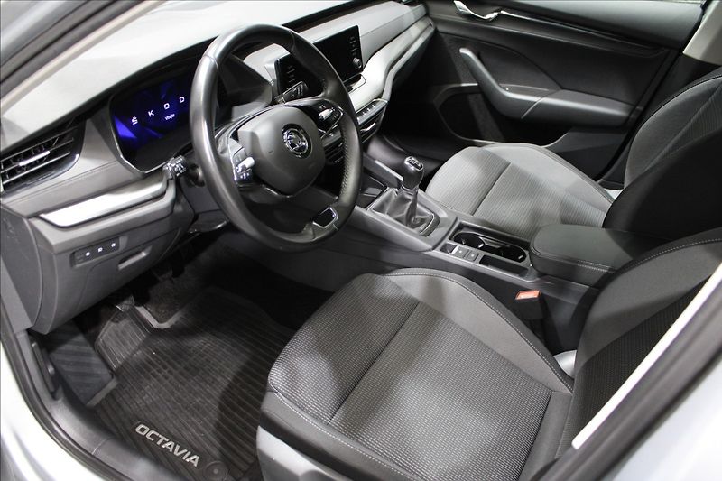 Škoda Octavia 2,0 TDI Ambition 1.majitel CZ - fotka 9 z 32