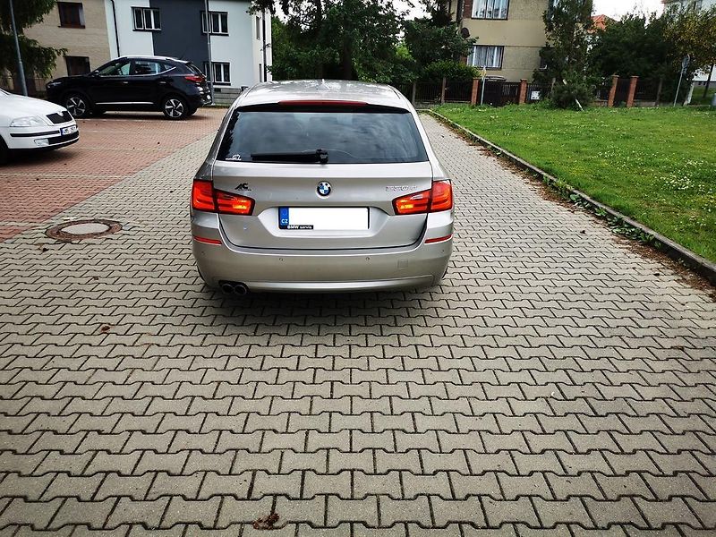 BMW Řada 5 530D XDRIVE TOURING F11 190kW - fotka 10 z 40