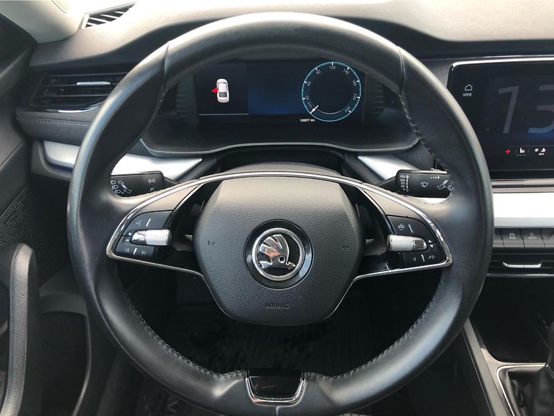 Škoda Octavia 1.5 TSi STYLE - fotka 17 z 27
