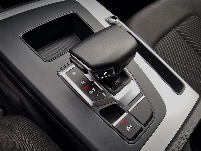 Audi Q5 40 TDI Quattro S Tronic,1.Maj - fotka 34 z 50