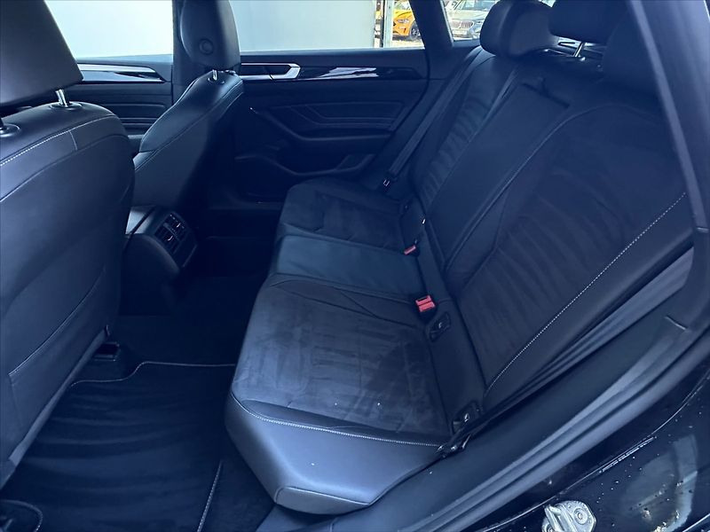 Volkswagen Arteon 2,0 TDI 110kW R-Line, ACC - fotka 11 z 41