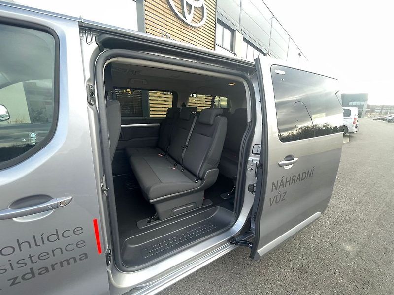 Toyota ProAce Verso 2.0D 177HP A/T Business 9 Comf - fotka 22 z 31