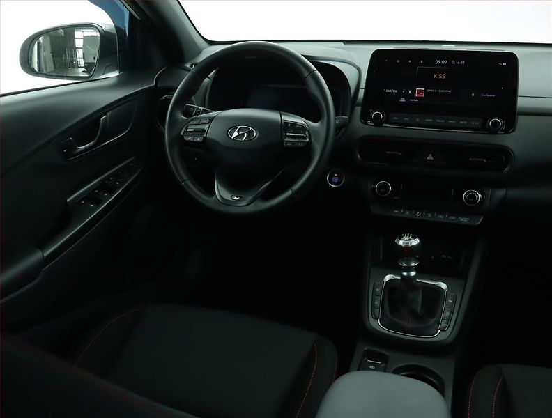 Hyundai Kona (2023) N-Line 1.0 T-GDI - fotka 7 z 17