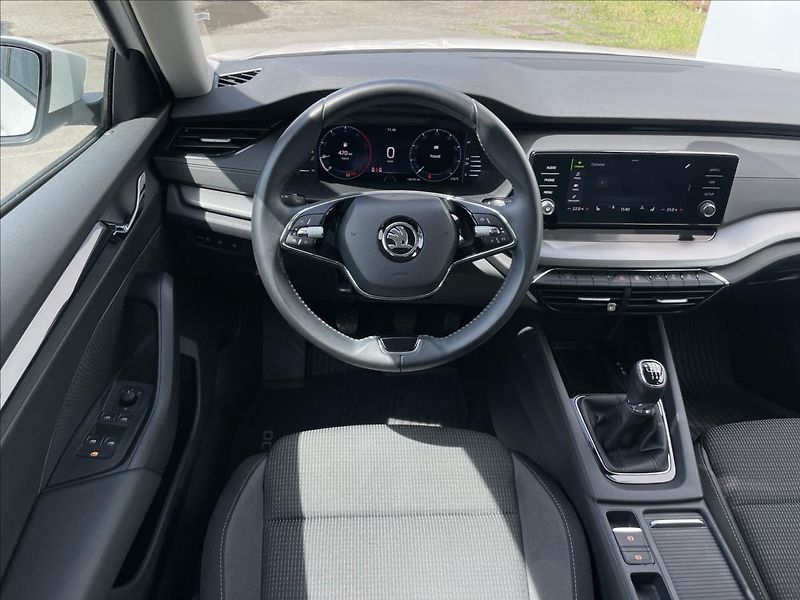 Škoda Octavia 2,0 TDI Ambition Plus KESSY - fotka 7 z 24