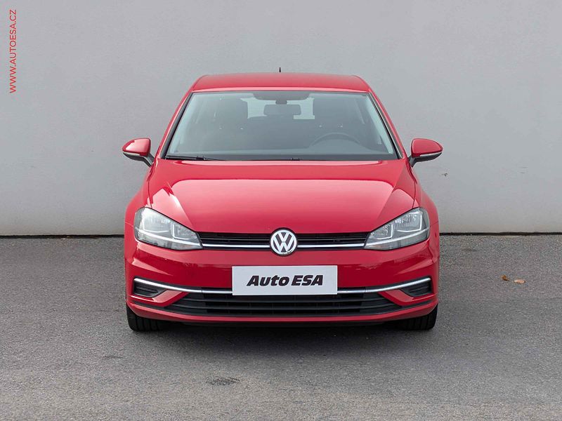 Volkswagen Golf (2018) 1.4 TSi, ČR, AC, tempo, park - fotka 2 z 14