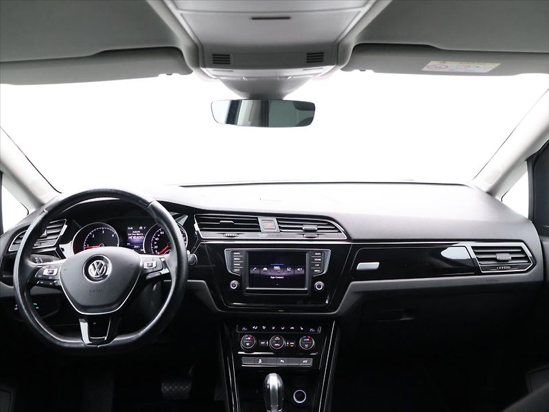 Volkswagen Touran 2,0 TDI 110kW Highline DSG DPH - fotka 25 z 33