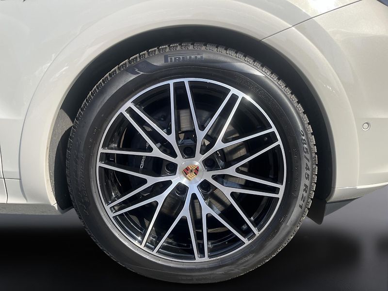 Porsche Cayenne (2025) E-hybrid - fotka 14 z 29