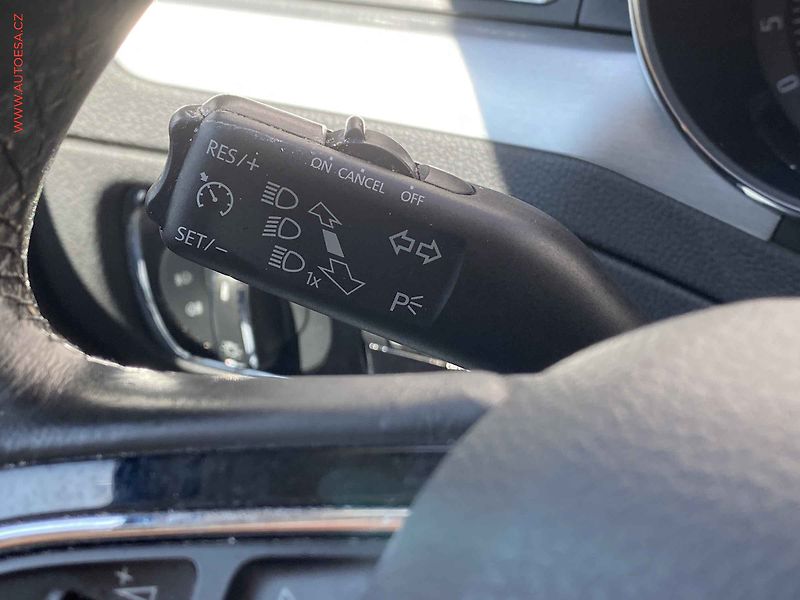 Škoda Superb (2015) 2.0 TDi, Ambition, bixen, - fotka 13 z 18
