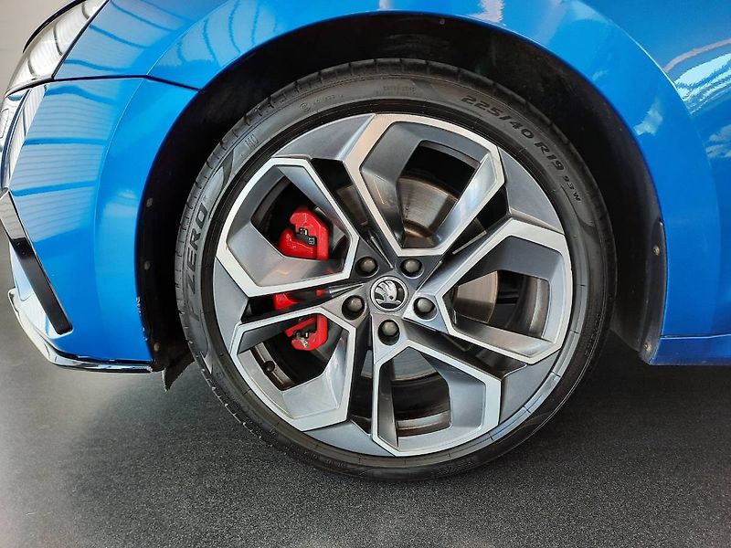Škoda Octavia (2021) Combi RS 2.0 TSI (180kW/245k) - fotka 26 z 27