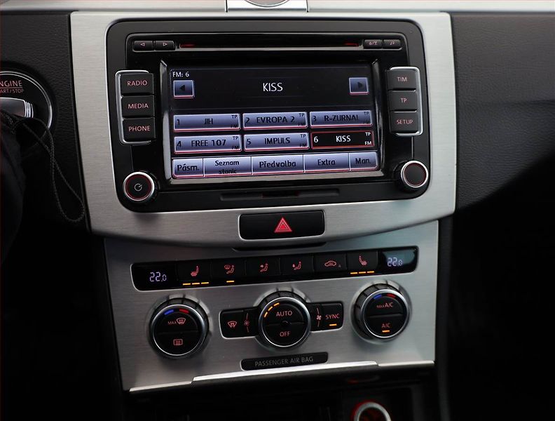 Volkswagen Passat (2013) 2.0 TDI, 4X4, Serv.kniha - fotka 10 z 18