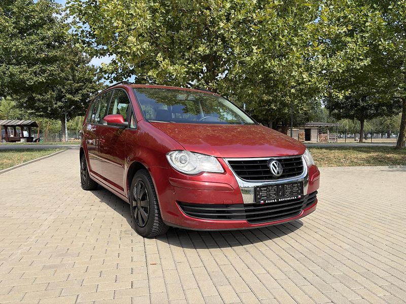 Volkswagen Touran 1.6 75KW 7 míst Trendline  - fotka 16 z 33