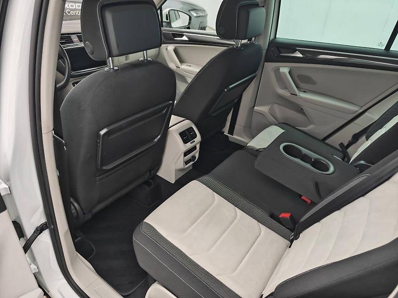 Volkswagen Tiguan R-Line Highline 4Motion DSG 2, - fotka 7 z 30