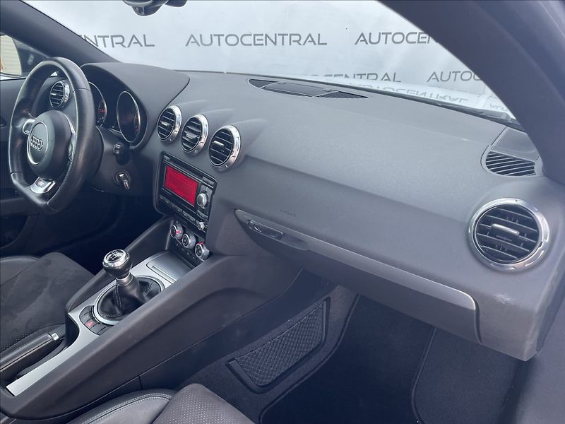 Audi TT 2,0 TFSi.S-line.155kw.ABT.serv - fotka 18 z 22