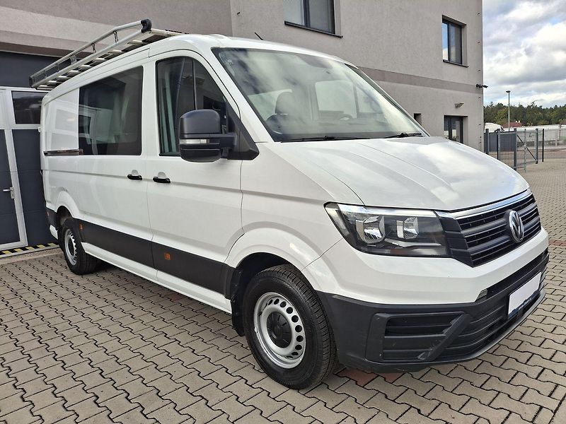 Volkswagen Crafter (2019) 2.0 TDI, 7 míst, ZÁRUKA - fotka 2 z 29