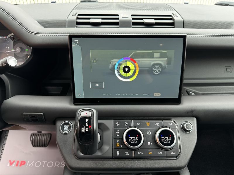 Land Rover Defender D300-R DYNAMIC-BLACK-R22 - fotka 27 z 41