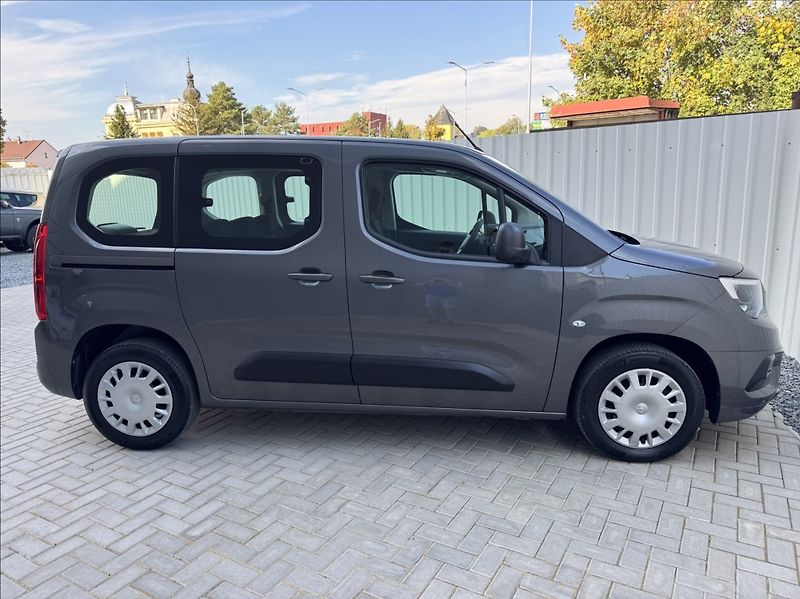 Opel Combo 1,2 T LIFE DPH tažné 1.maj ČR - fotka 15 z 50