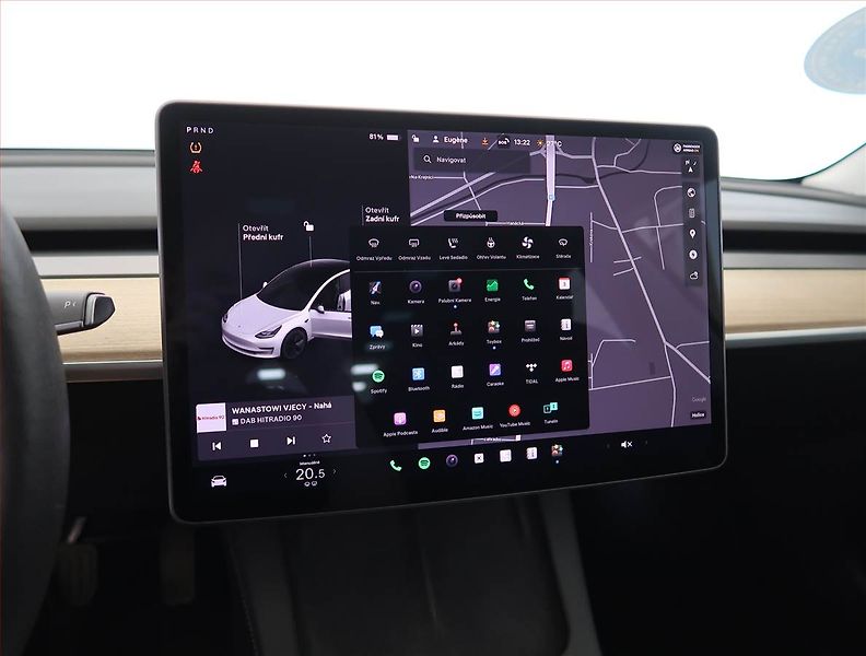Tesla Model 3 (2021) Long Range 4WD 79kWh, SoH 81% - fotka 18 z 33