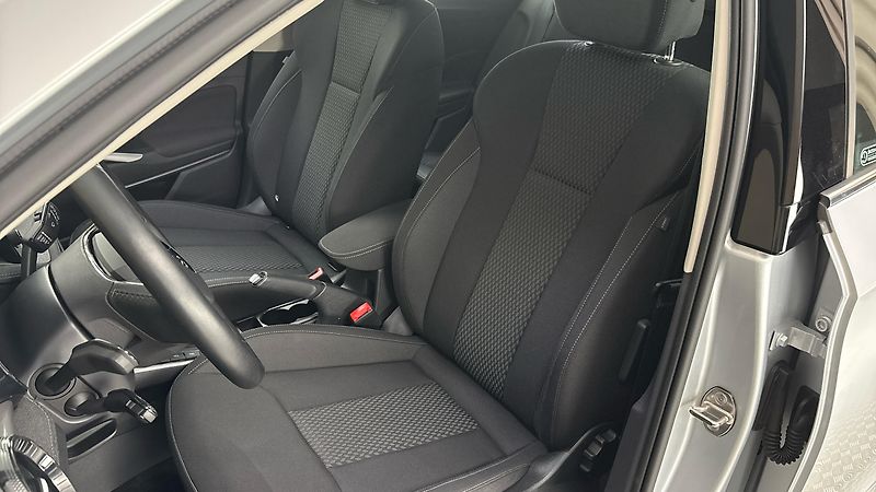 Škoda Fabia 1.0 TSI Style - fotka 15 z 23
